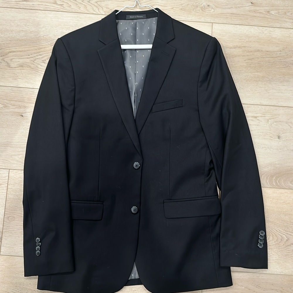 Men’s black jacket